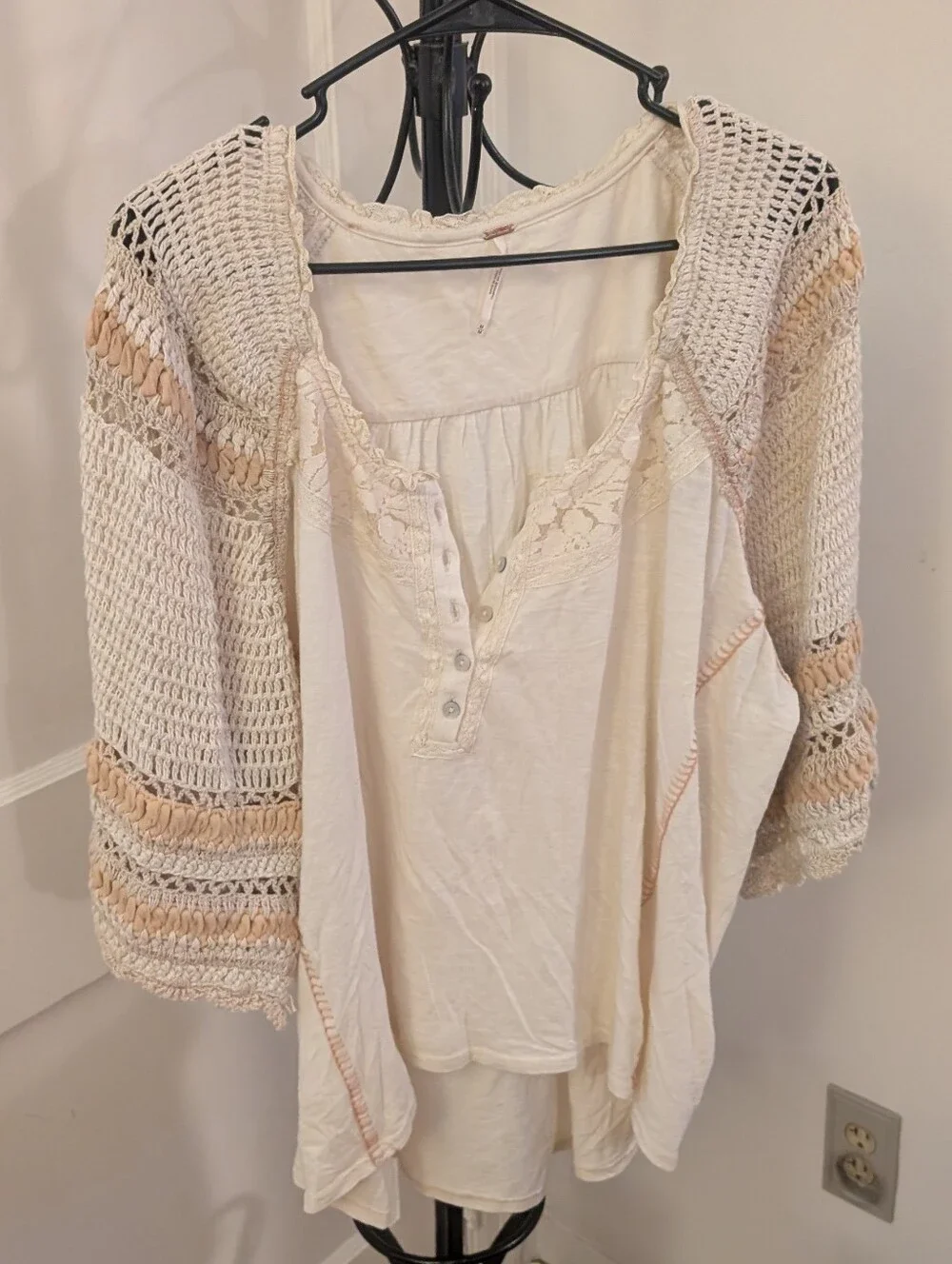 Free People Cream Crochet Sleeve Top Size Medum